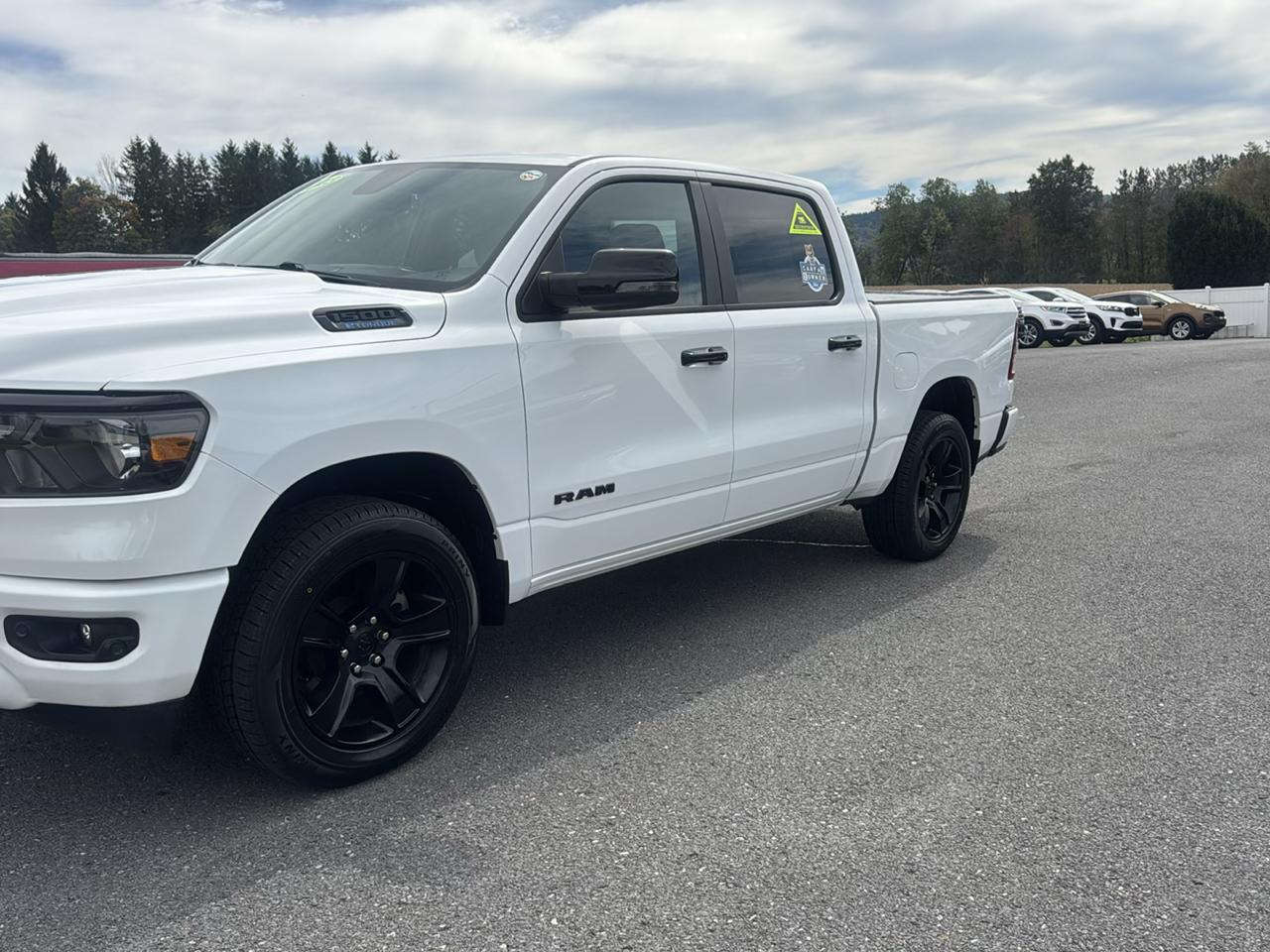 RAM 1500 Big Horn 4x4 Crew Cab 5'7" Box 2023