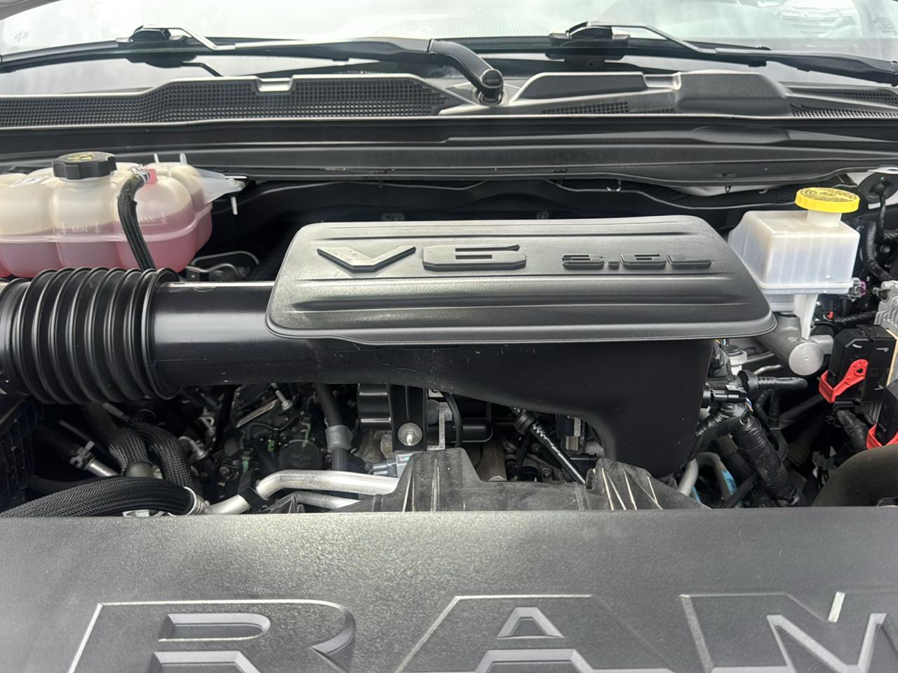 RAM 1500 Big Horn 4x4 Crew Cab 5'7" Box 2023