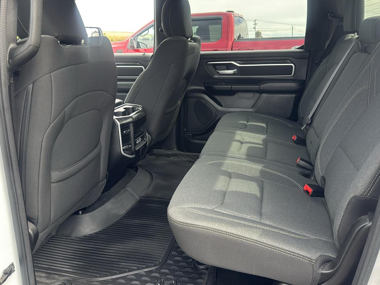 RAM 1500 Big Horn 4x4 Crew Cab 5'7" Box 2023