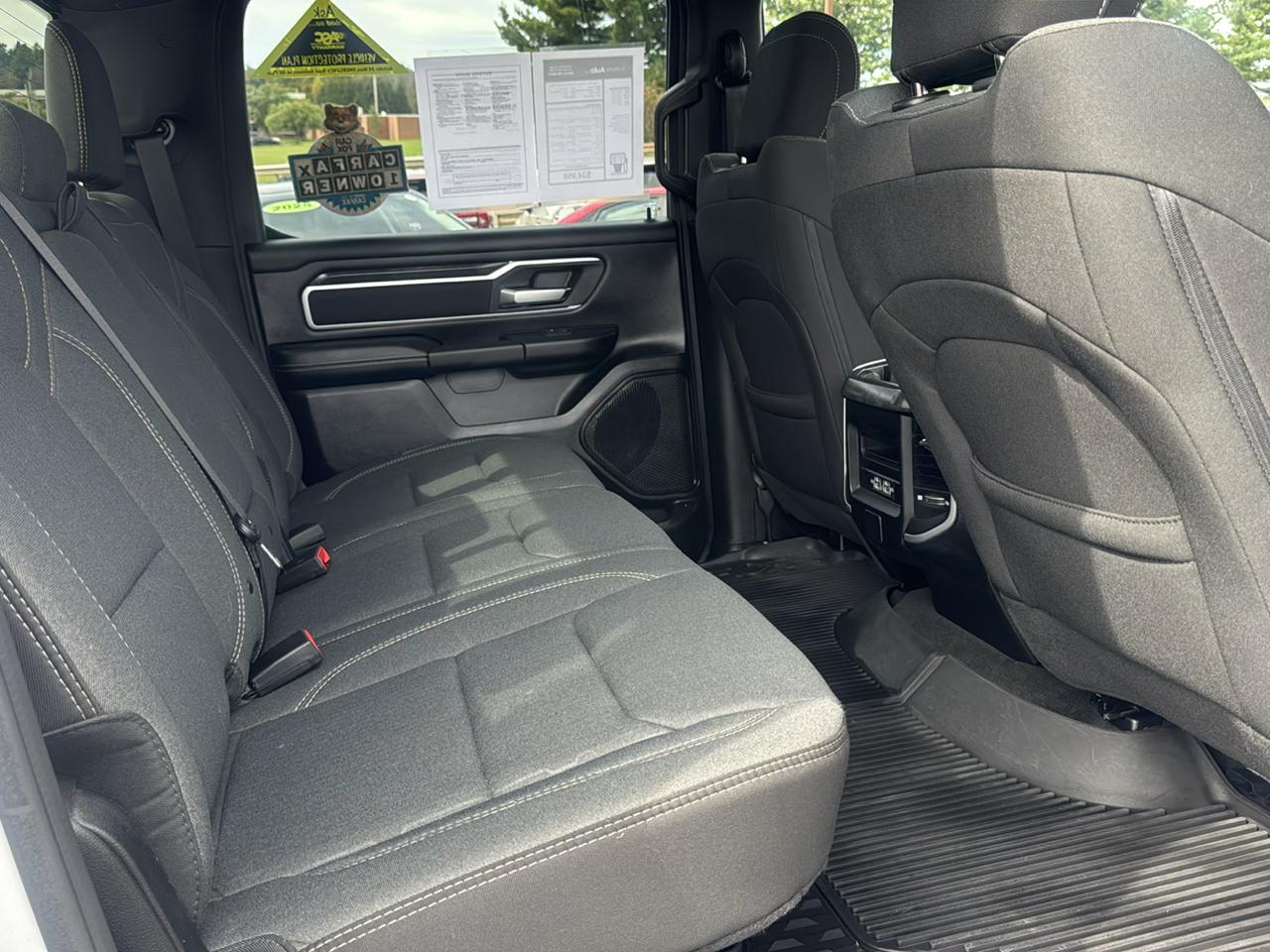 RAM 1500 Big Horn 4x4 Crew Cab 5'7" Box 2023