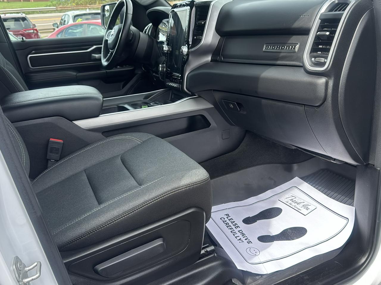 RAM 1500 Big Horn 4x4 Crew Cab 5'7" Box 2023