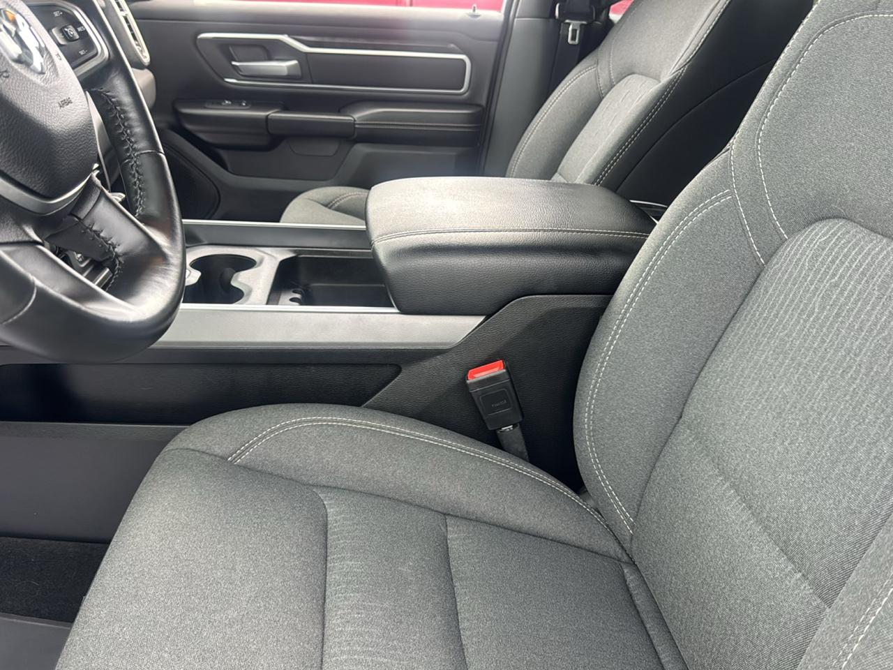 RAM 1500 Big Horn 4x4 Crew Cab 5'7" Box 2023
