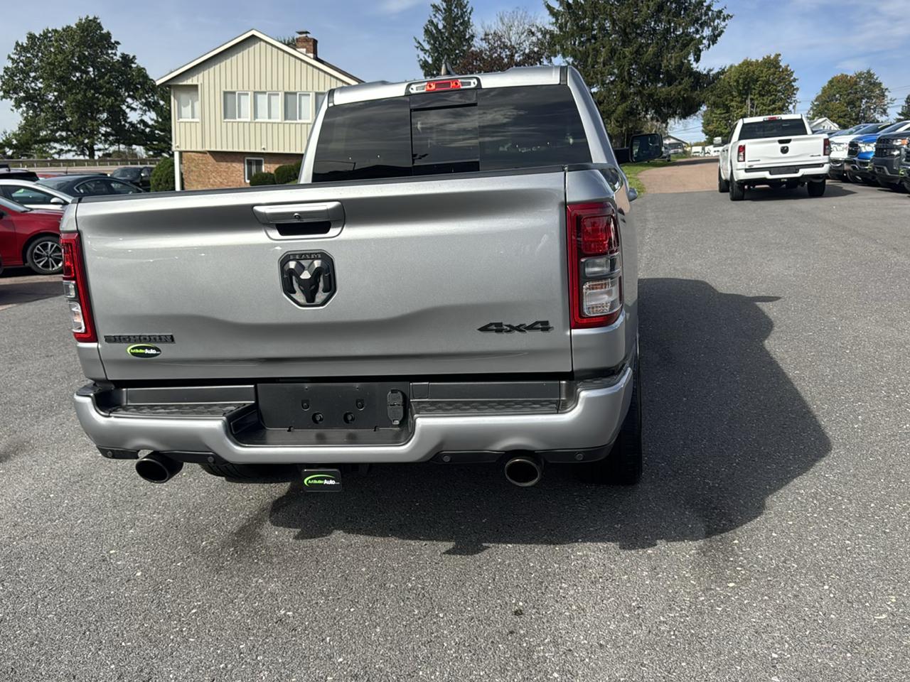 RAM 1500 Big Horn 4x4 Quad Cab 6'4" Box 2022