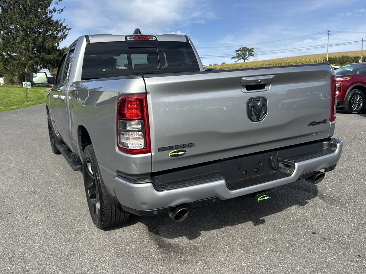 RAM 1500 Big Horn 4x4 Quad Cab 6'4" Box 2022