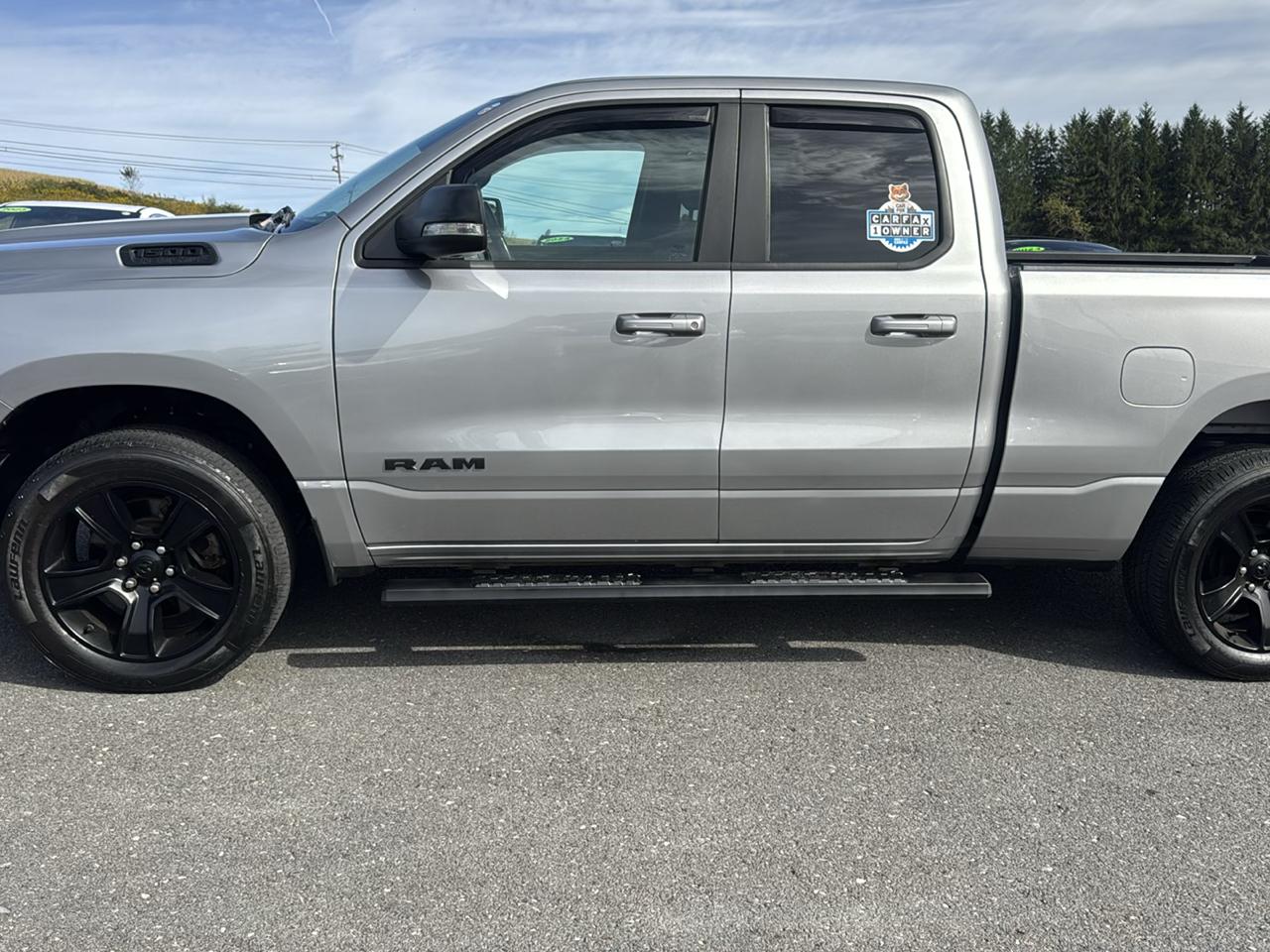 RAM 1500 Big Horn 4x4 Quad Cab 6'4" Box 2022