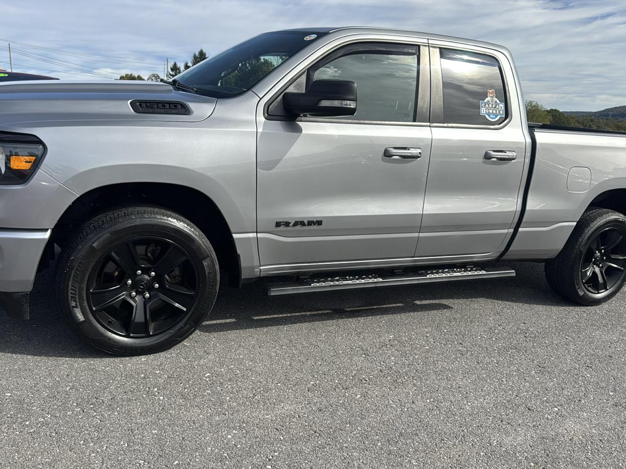 RAM 1500 Big Horn 4x4 Quad Cab 6'4" Box 2022