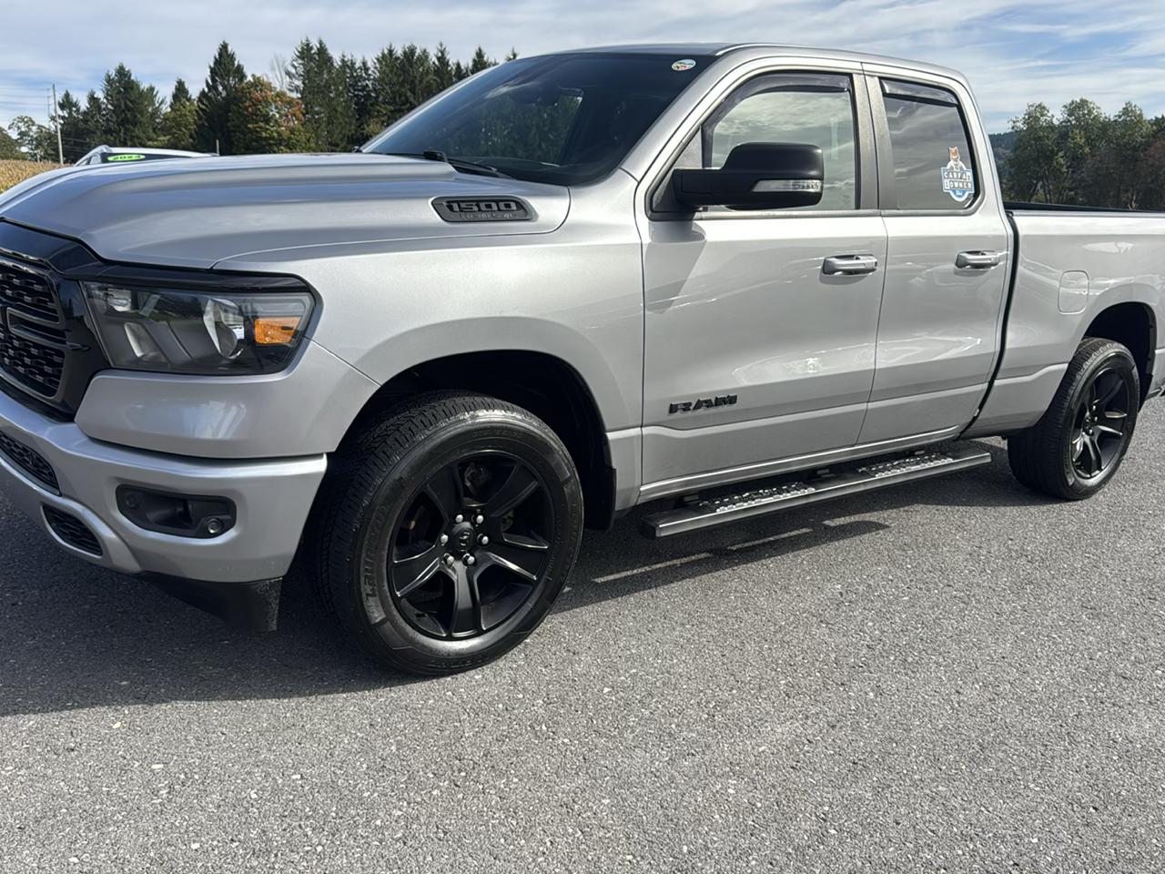 RAM 1500 Big Horn 4x4 Quad Cab 6'4" Box 2022