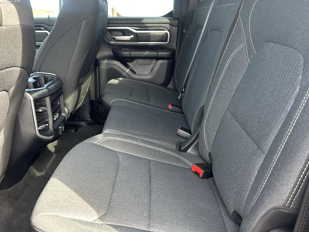 RAM 1500 Big Horn 4x4 Quad Cab 6'4" Box 2022