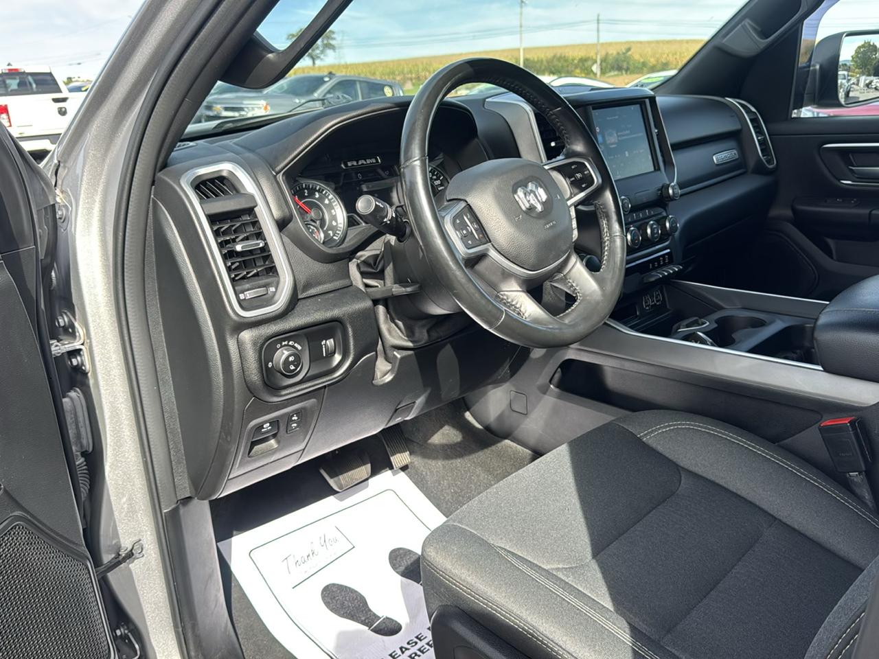 RAM 1500 Big Horn 4x4 Quad Cab 6'4" Box 2022