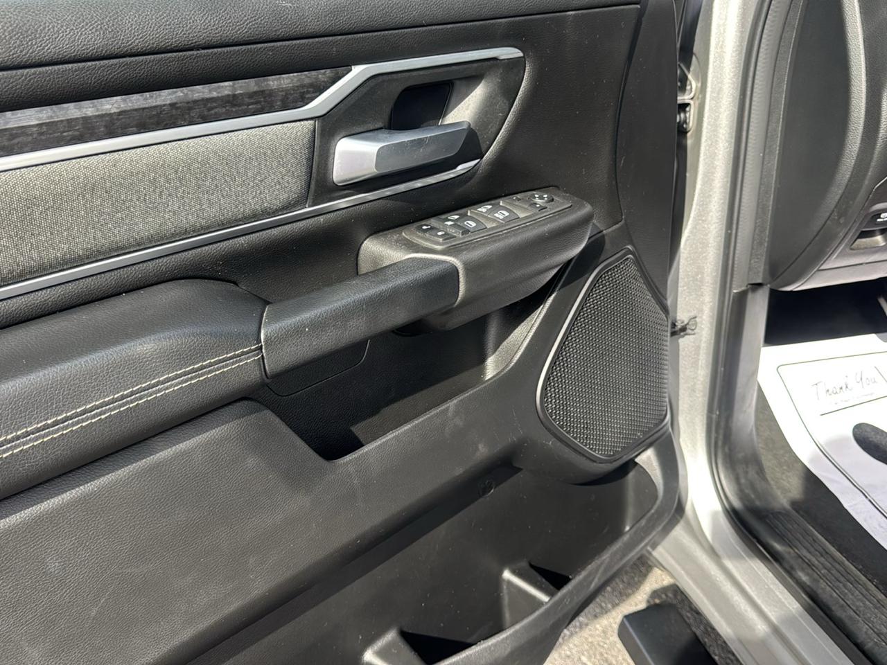 RAM 1500 Big Horn 4x4 Quad Cab 6'4" Box 2022