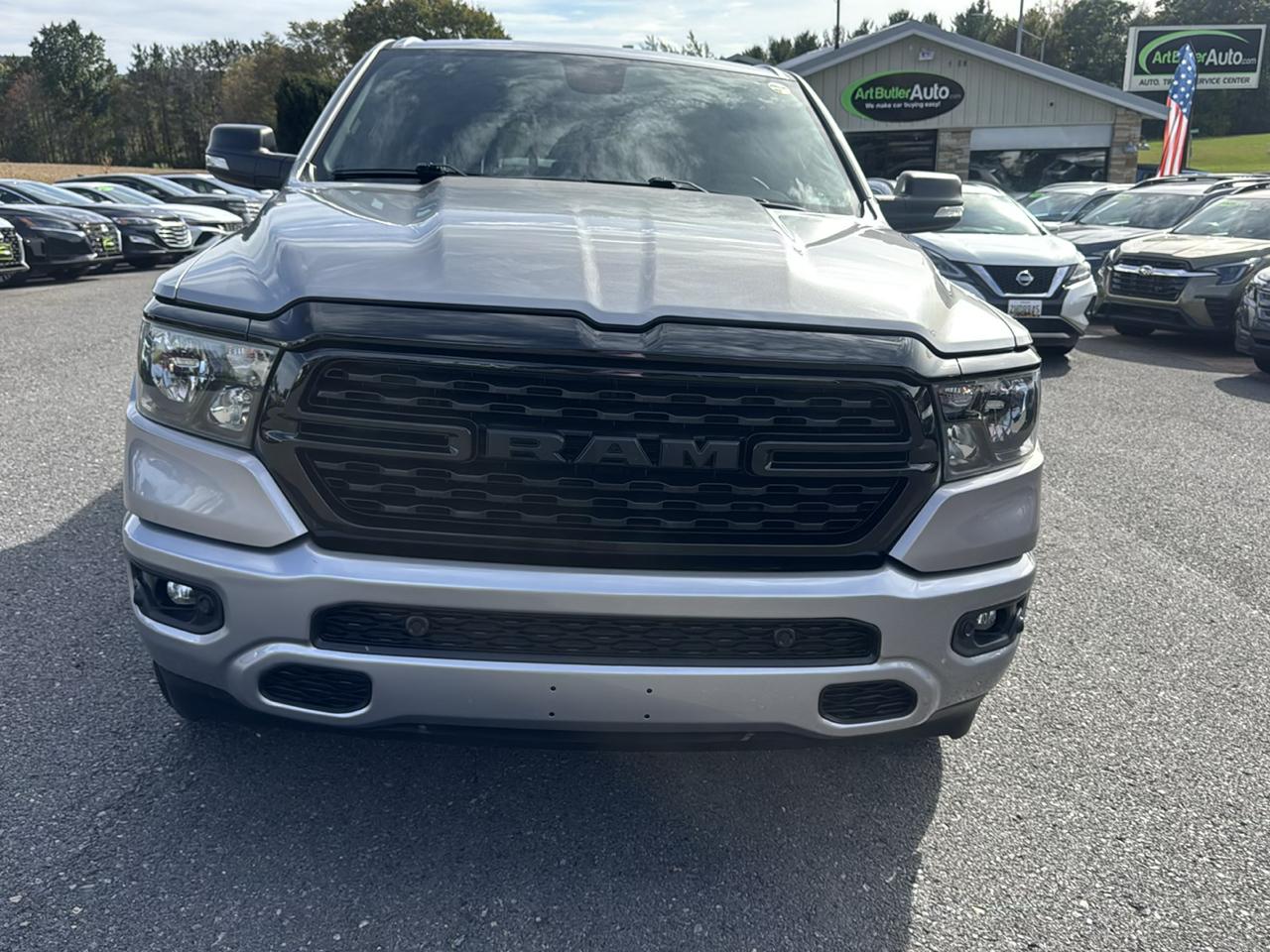 RAM 1500 Big Horn 4x4 Quad Cab 6'4" Box 2022