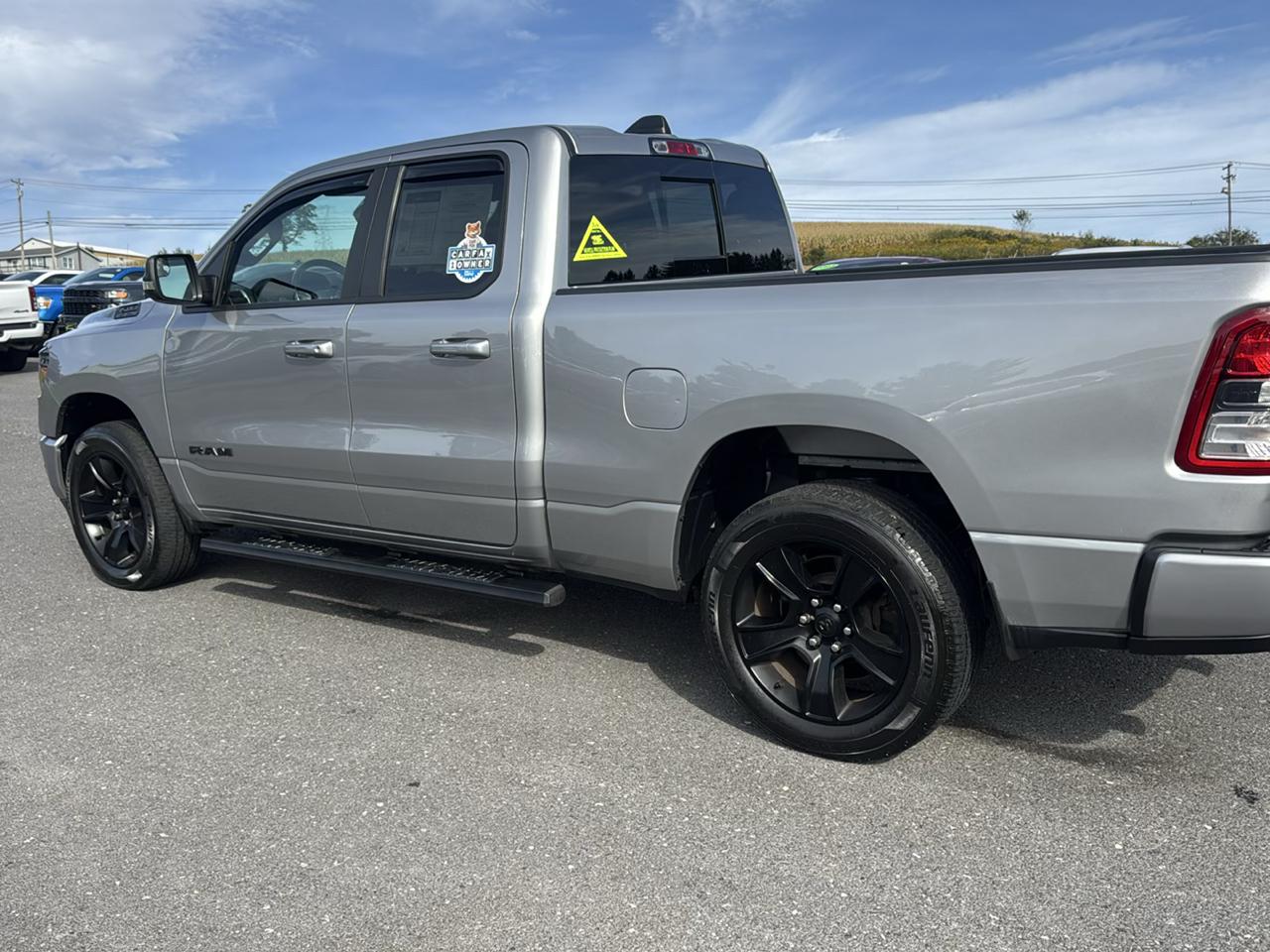 RAM 1500 Big Horn 4x4 Quad Cab 6'4" Box 2022