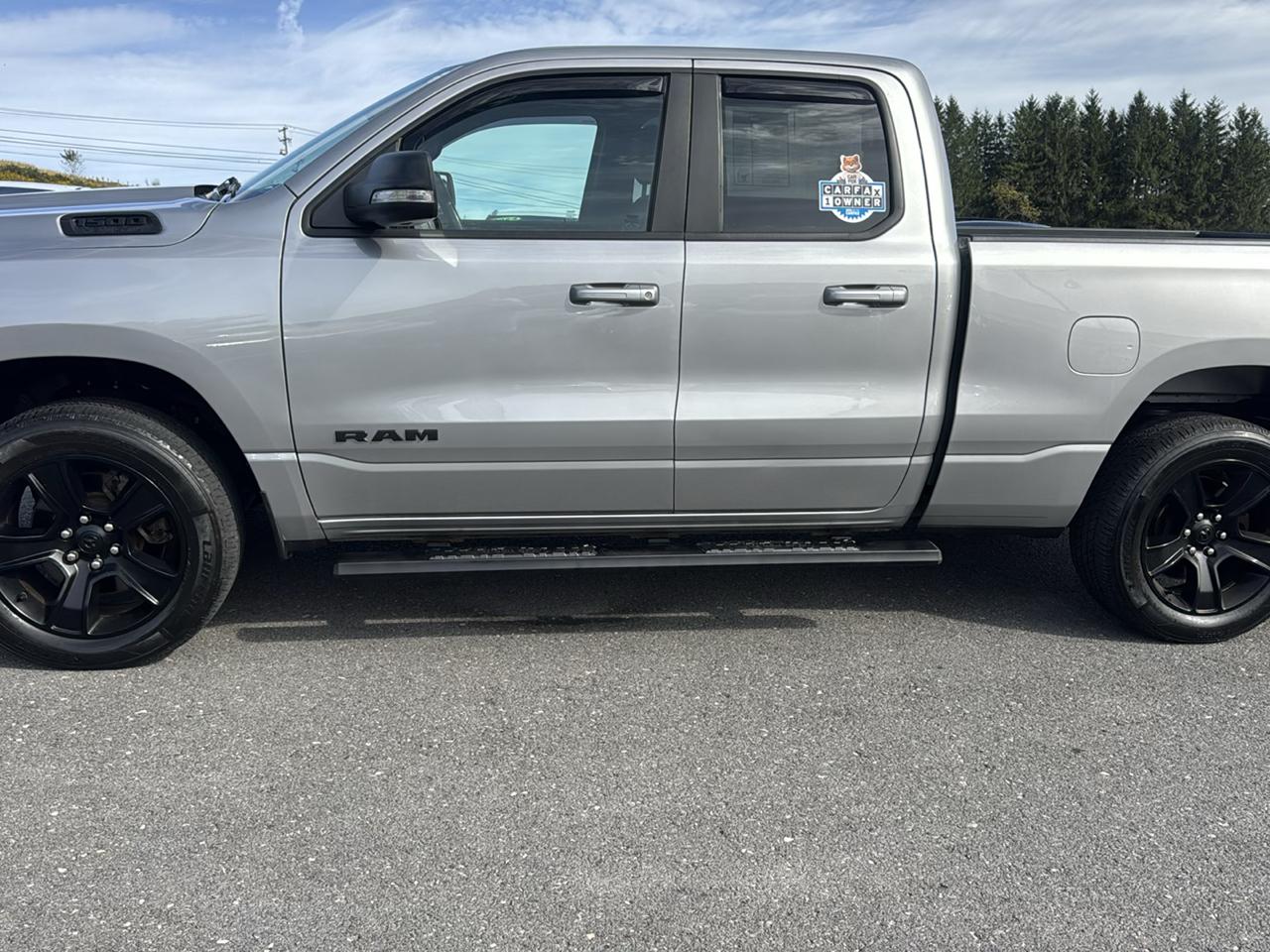 RAM 1500 Big Horn 4x4 Quad Cab 6'4" Box 2022