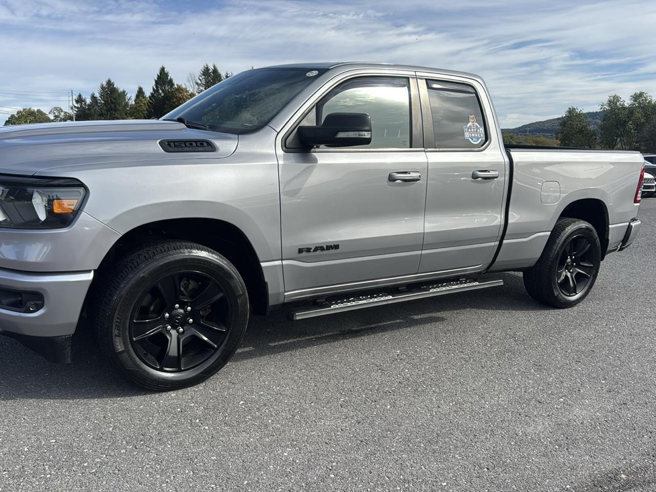 RAM 1500 Big Horn 4x4 Quad Cab 6'4" Box 2022