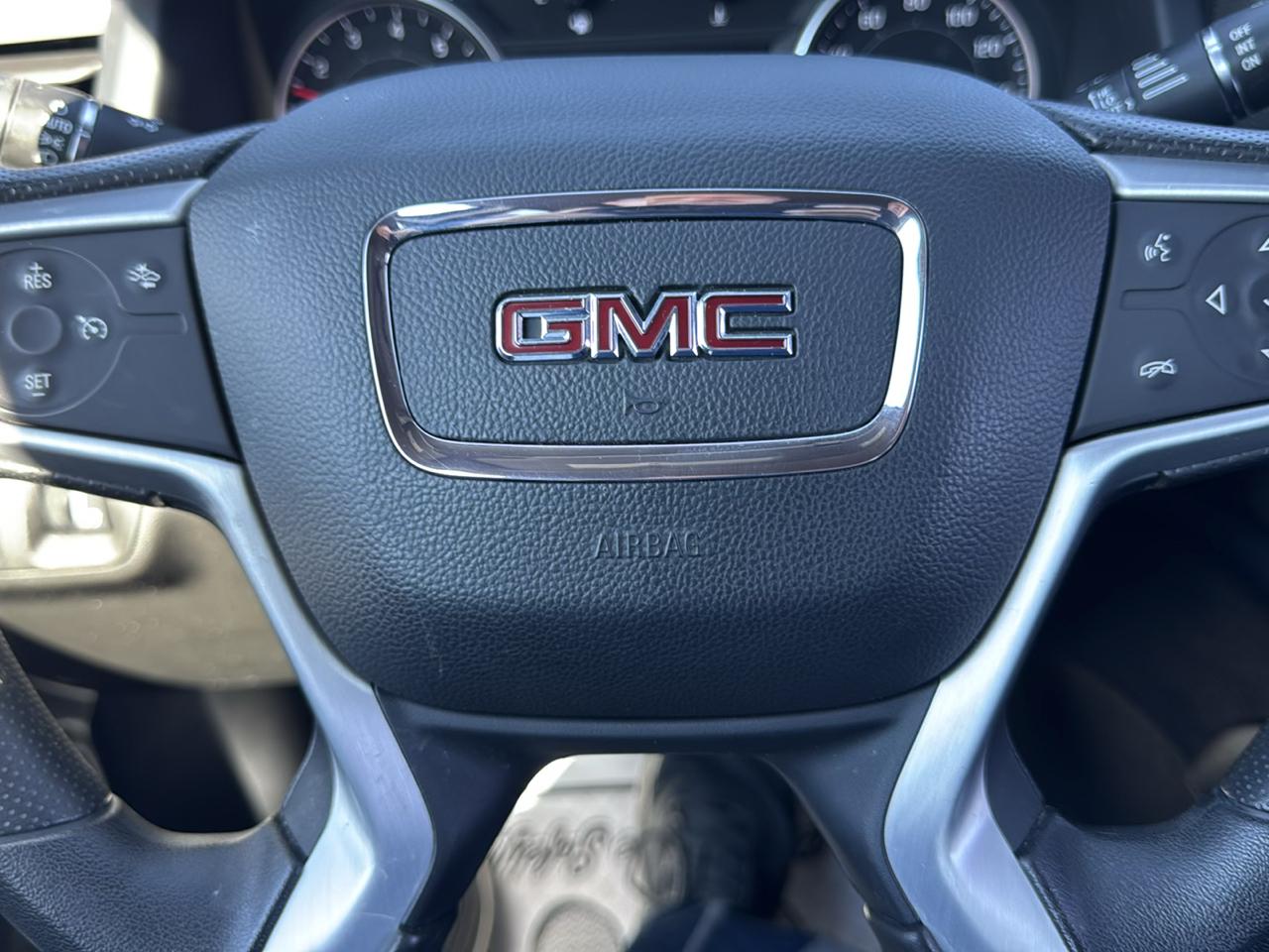 GMC Acadia  2022