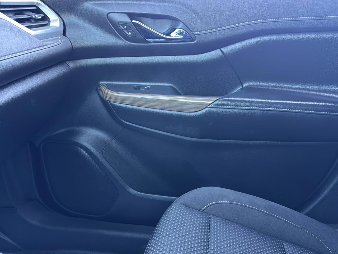 GMC Acadia  2022
