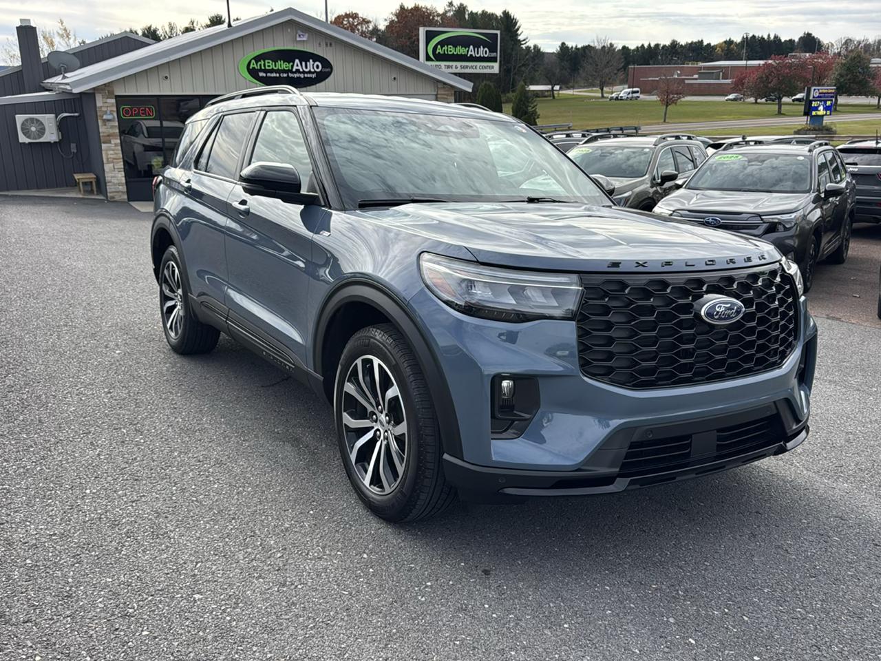 2025 Ford Explorer ST-Line 4WD