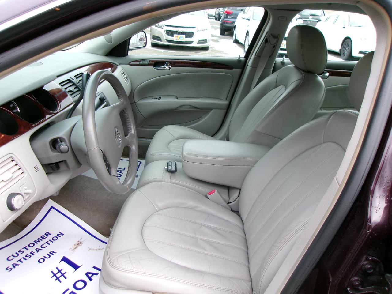 Buick Lucerne 4dr Sdn CXL 2009