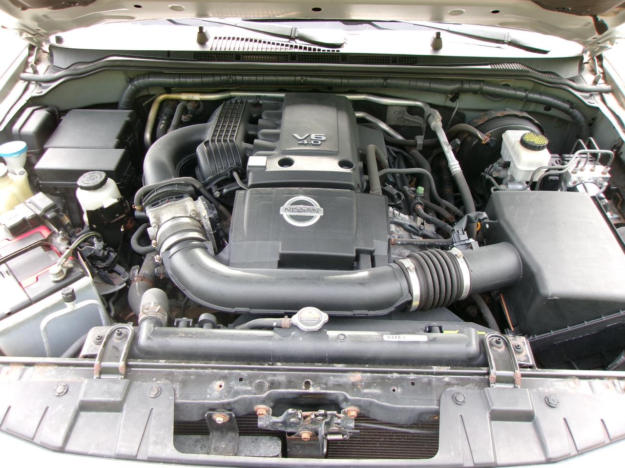Nissan Frontier 4WD Crew Cab LWB Auto SV 2013