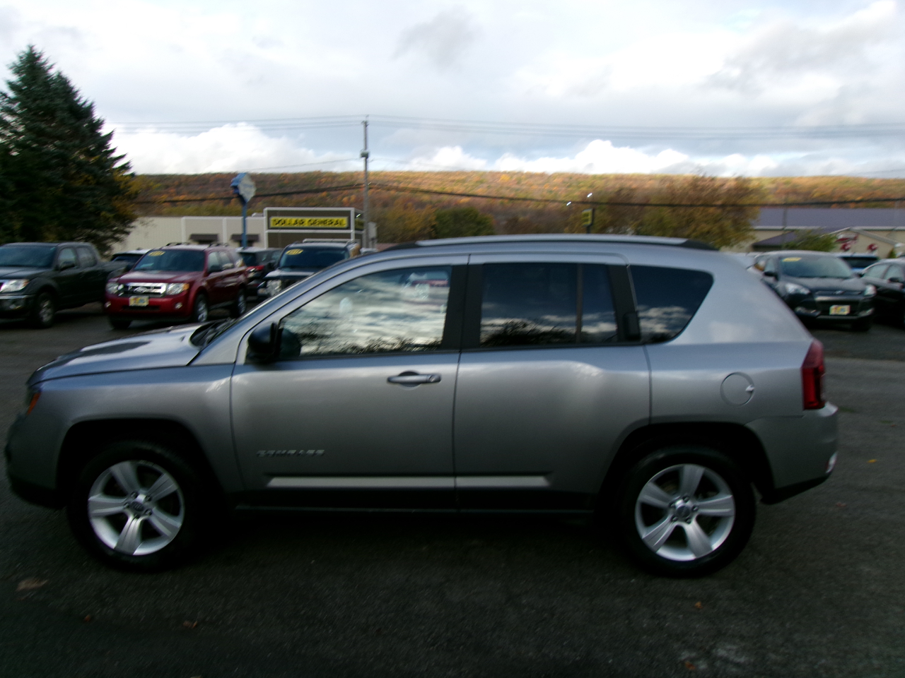 Jeep Compass Sport 4D SUV 4WD 2016 Jeep Compass Sport 4D SUV 4WD 2016