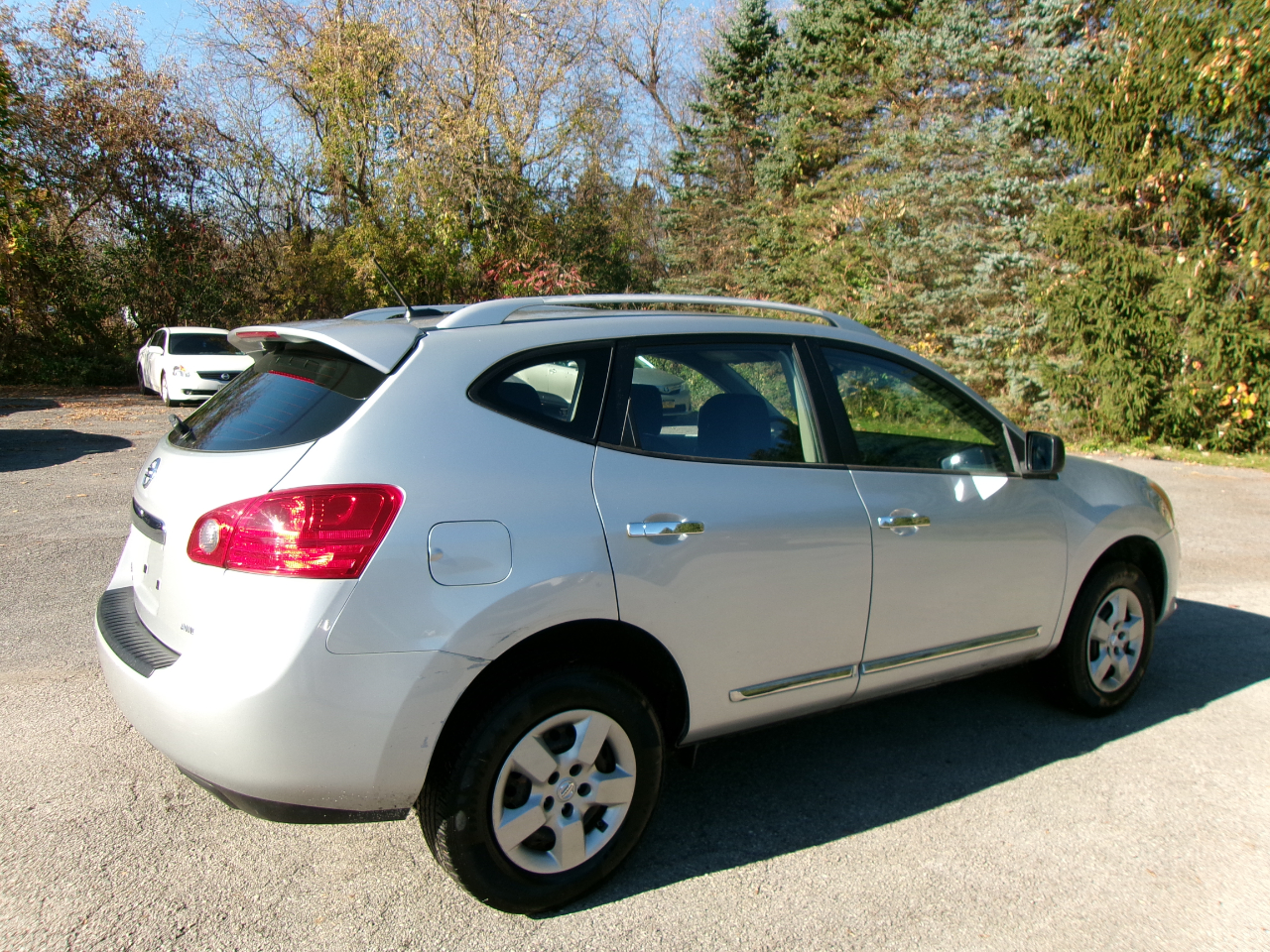 Nissan Rogue Select S 4D SUV AWD 2015 Nissan Rogue Select S 4D SUV AWD 2015