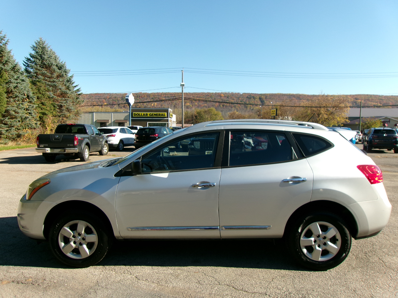 Nissan Rogue Select S 4D SUV AWD 2015 Nissan Rogue Select S 4D SUV AWD 2015