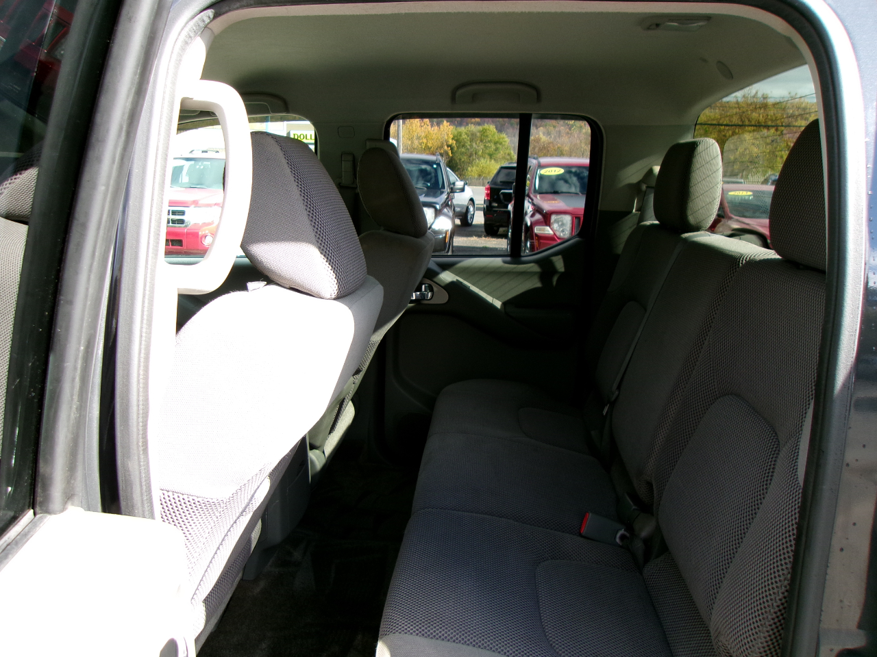 Nissan Frontier SE Crew Cab 4X4 V6 2010 Nissan Frontier SE Crew Cab 4X4 V6 2010