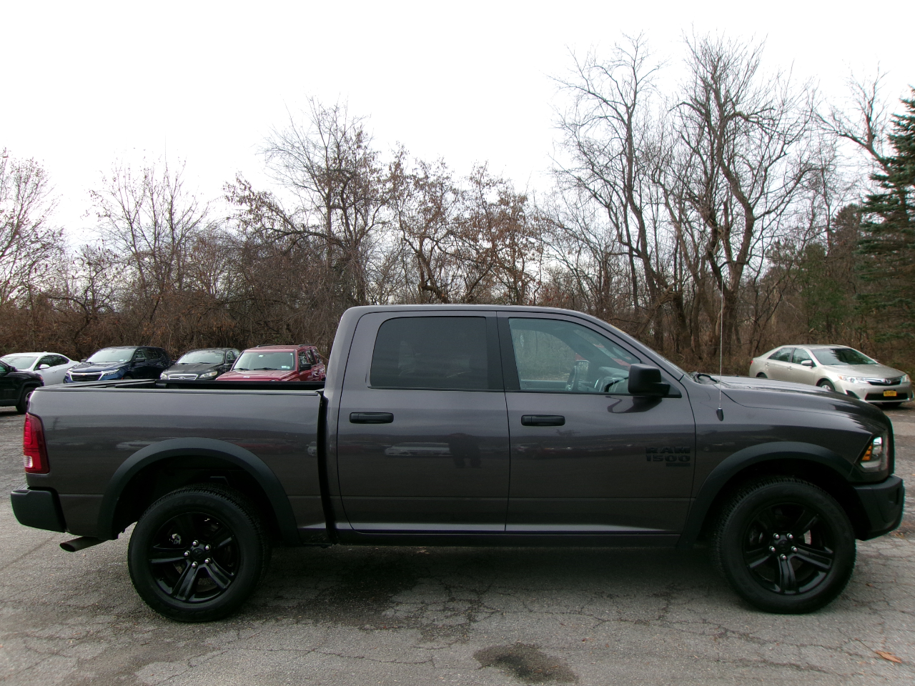 2024 Ram 1500 SLT Warlock photo 4