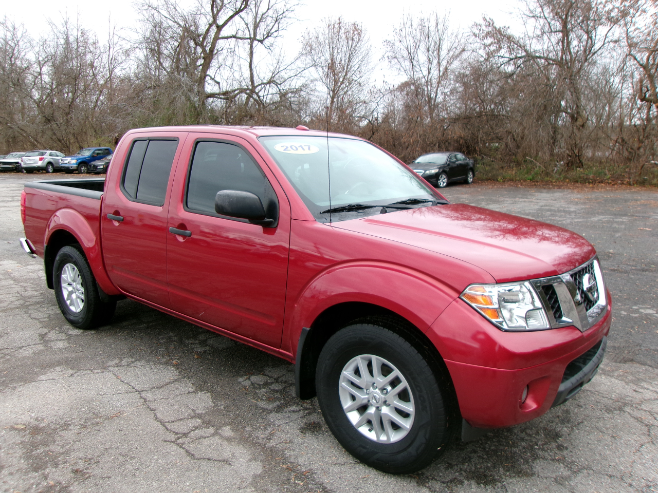 2017 Nissan Frontier SV Crew Cab photo 3