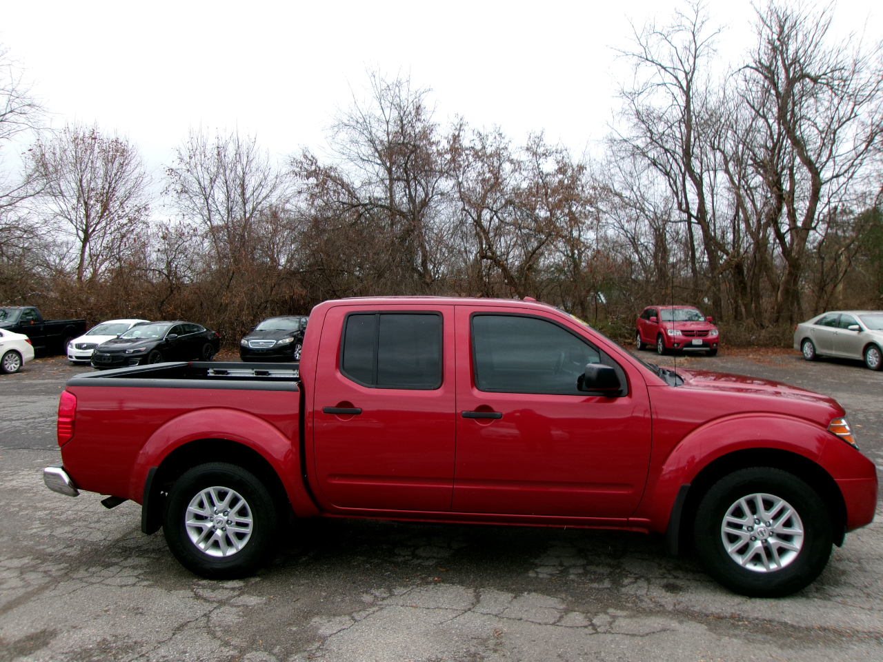 2017 Nissan Frontier SV Crew Cab photo 4