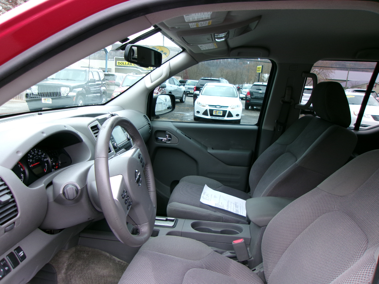 Nissan Frontier SV Crew Cab V6 2017