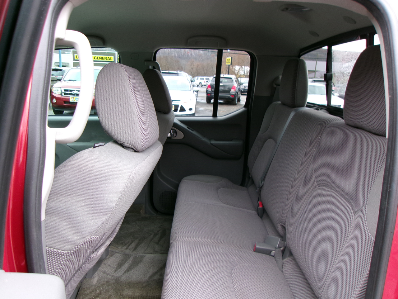 Nissan Frontier SV Crew Cab V6 2017