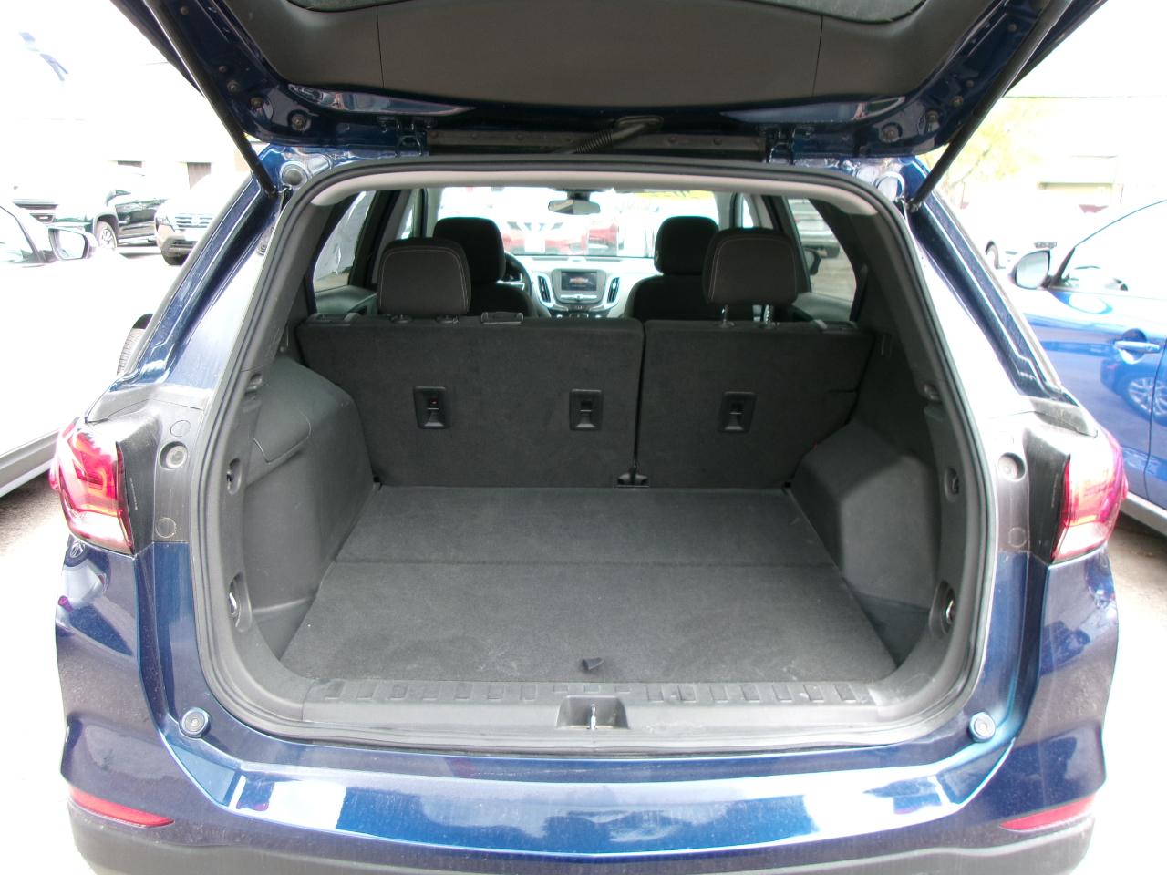 Chevrolet Equinox LS 4D SUV FWD 2022