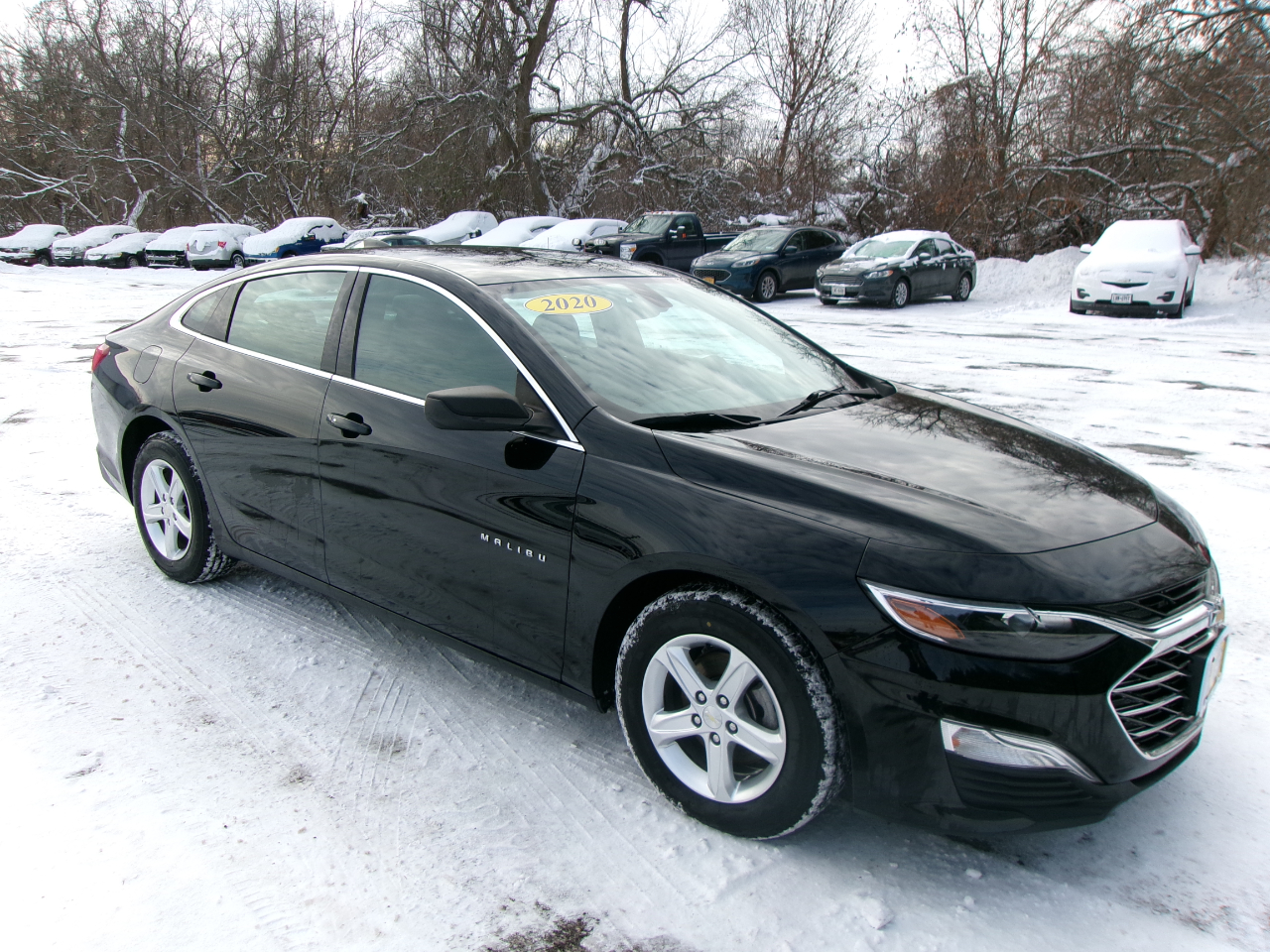 2020 Chevrolet Malibu LS photo 2