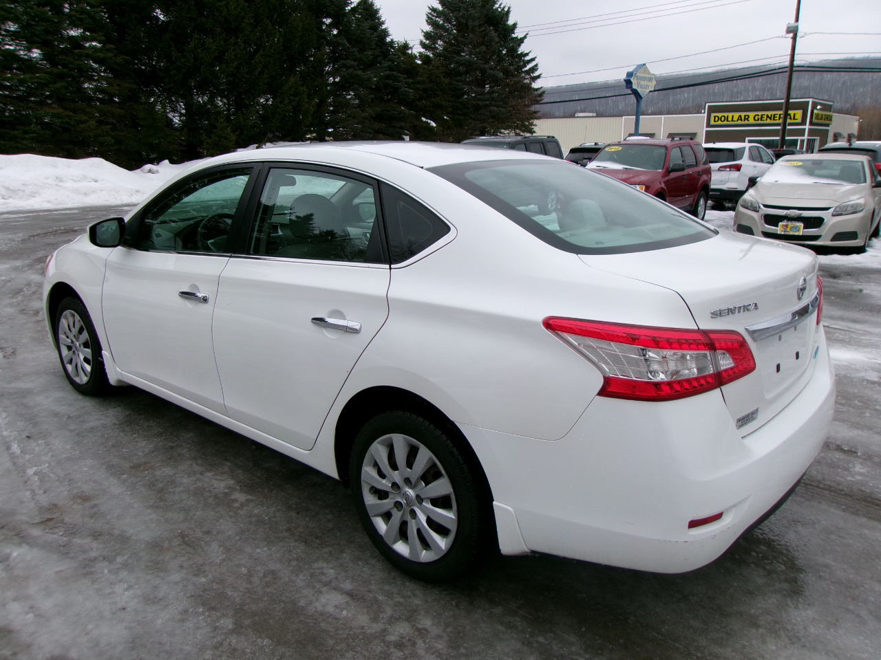 Nissan Sentra S 4D Sedan 2014