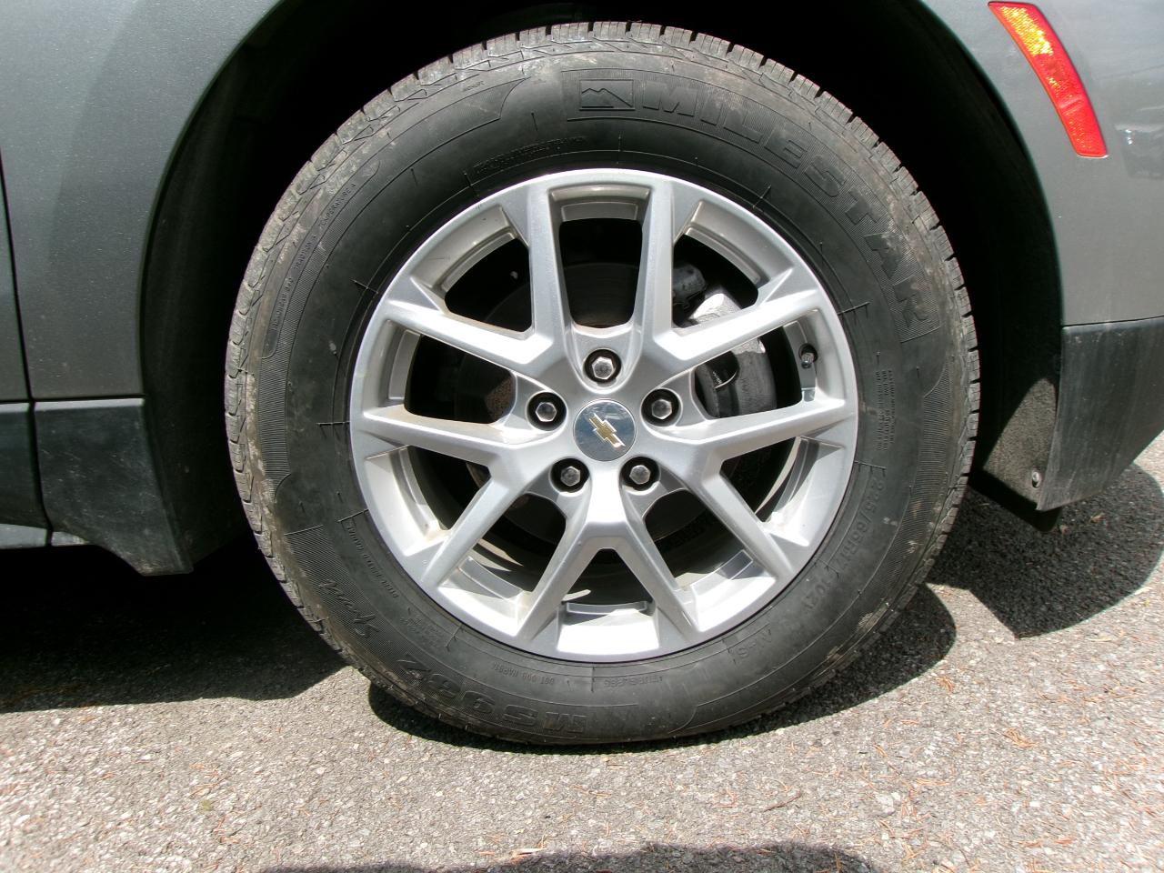 Chevrolet Equinox LS 4D SUV AWD 2023