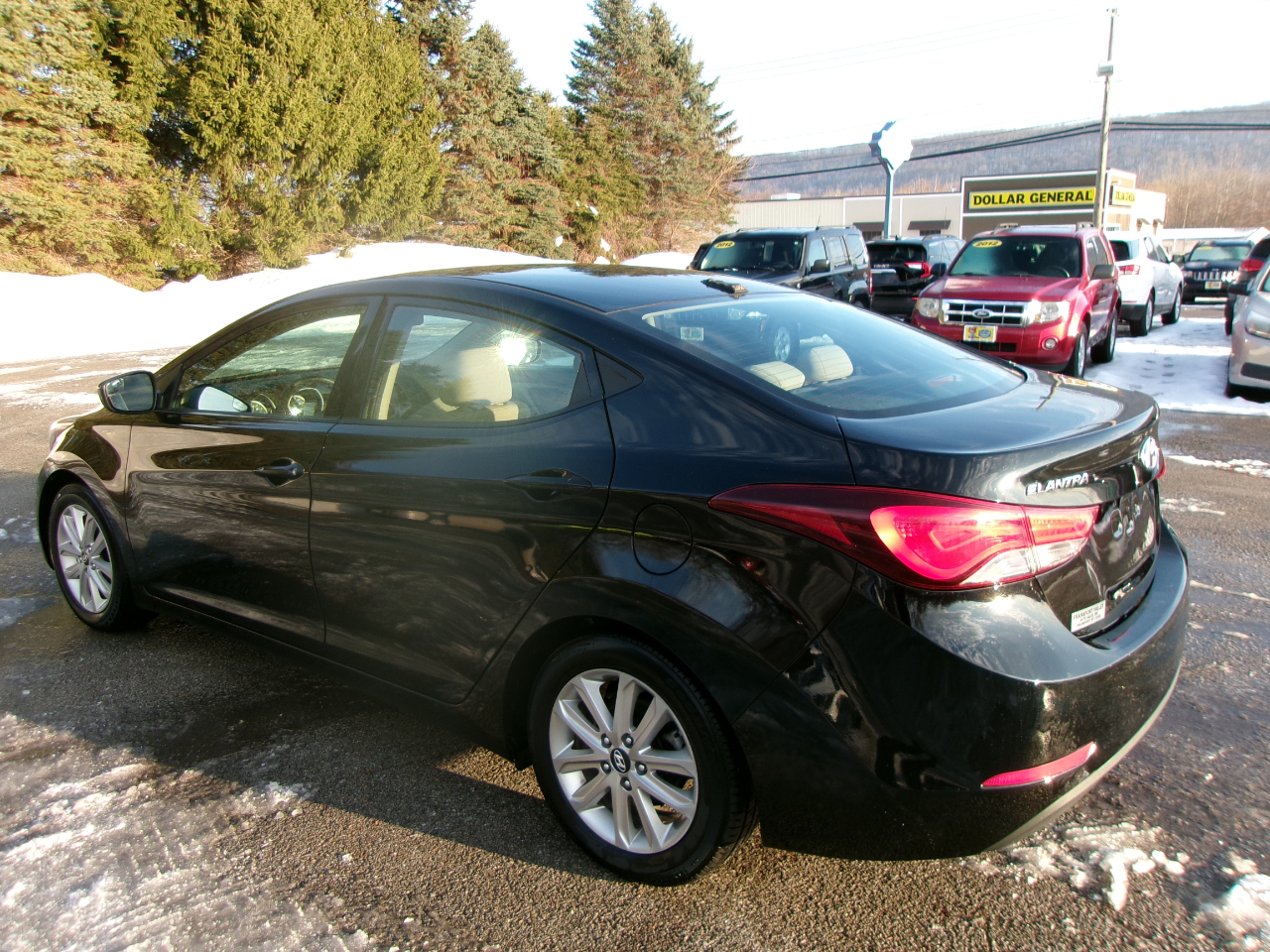 Hyundai Elantra SE 4D Sedan 2015