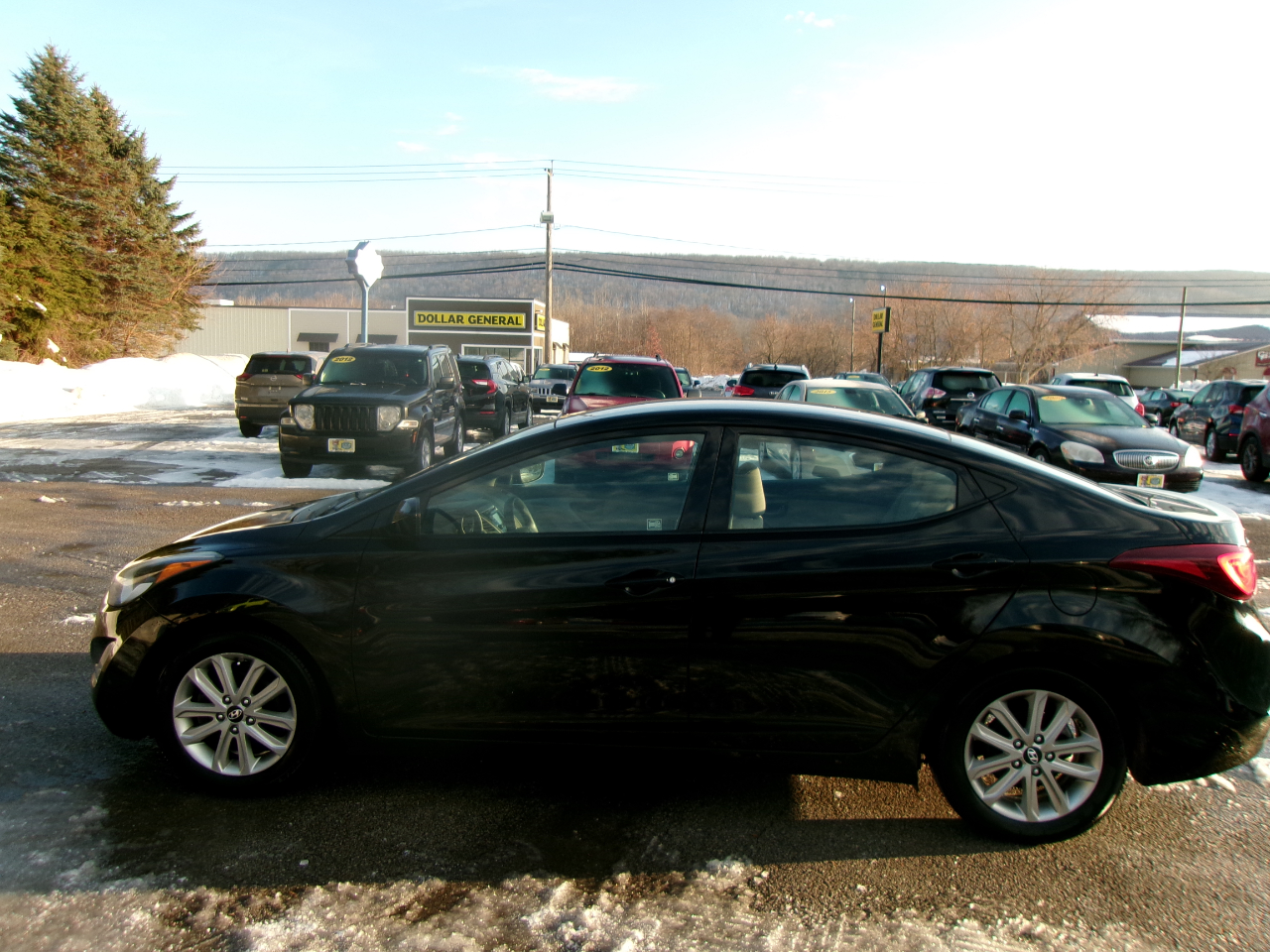 Hyundai Elantra SE 4D Sedan 2015