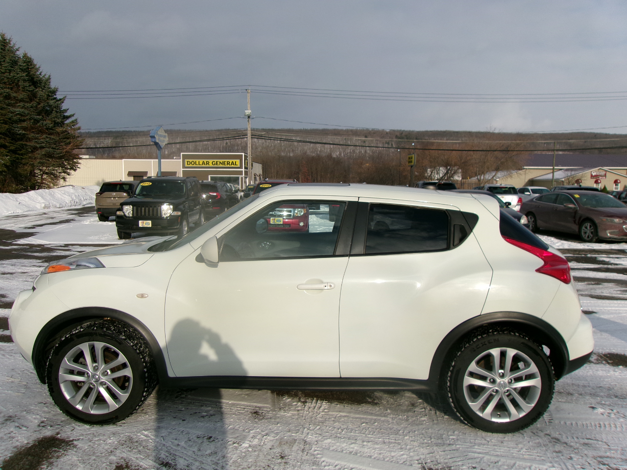 Nissan Juke SL 4D Hatchback AWD 2011
