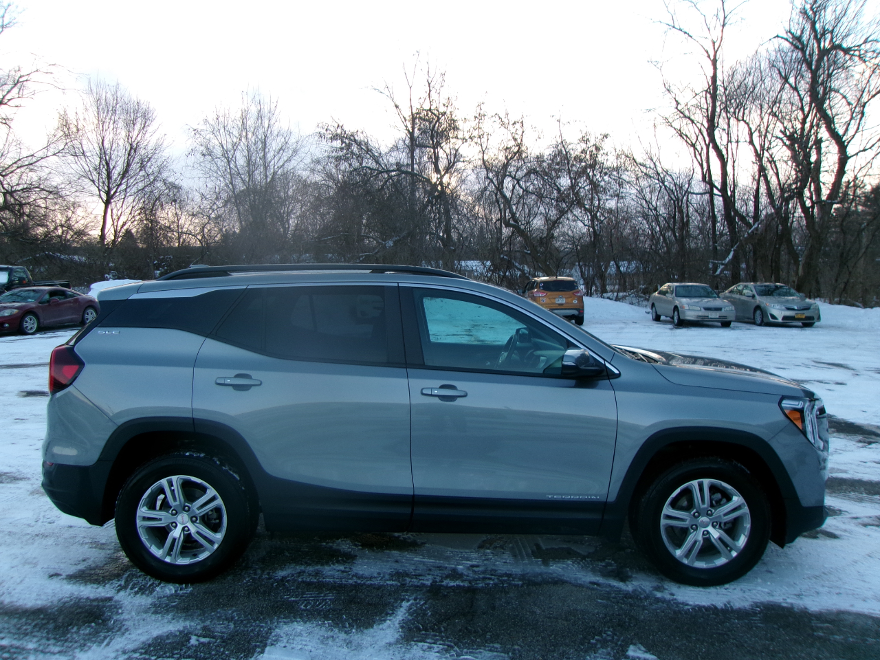 GMC Terrain SLE 4D SUV AWD 2024