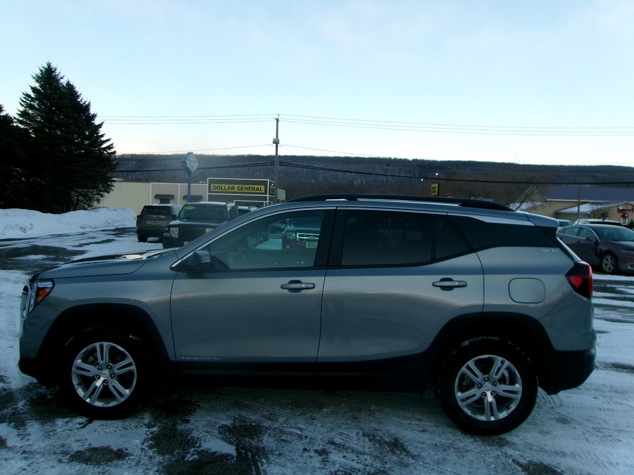 GMC Terrain SLE 4D SUV AWD 2024