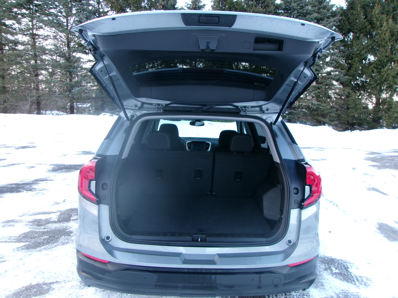 GMC Terrain SLE 4D SUV AWD 2024