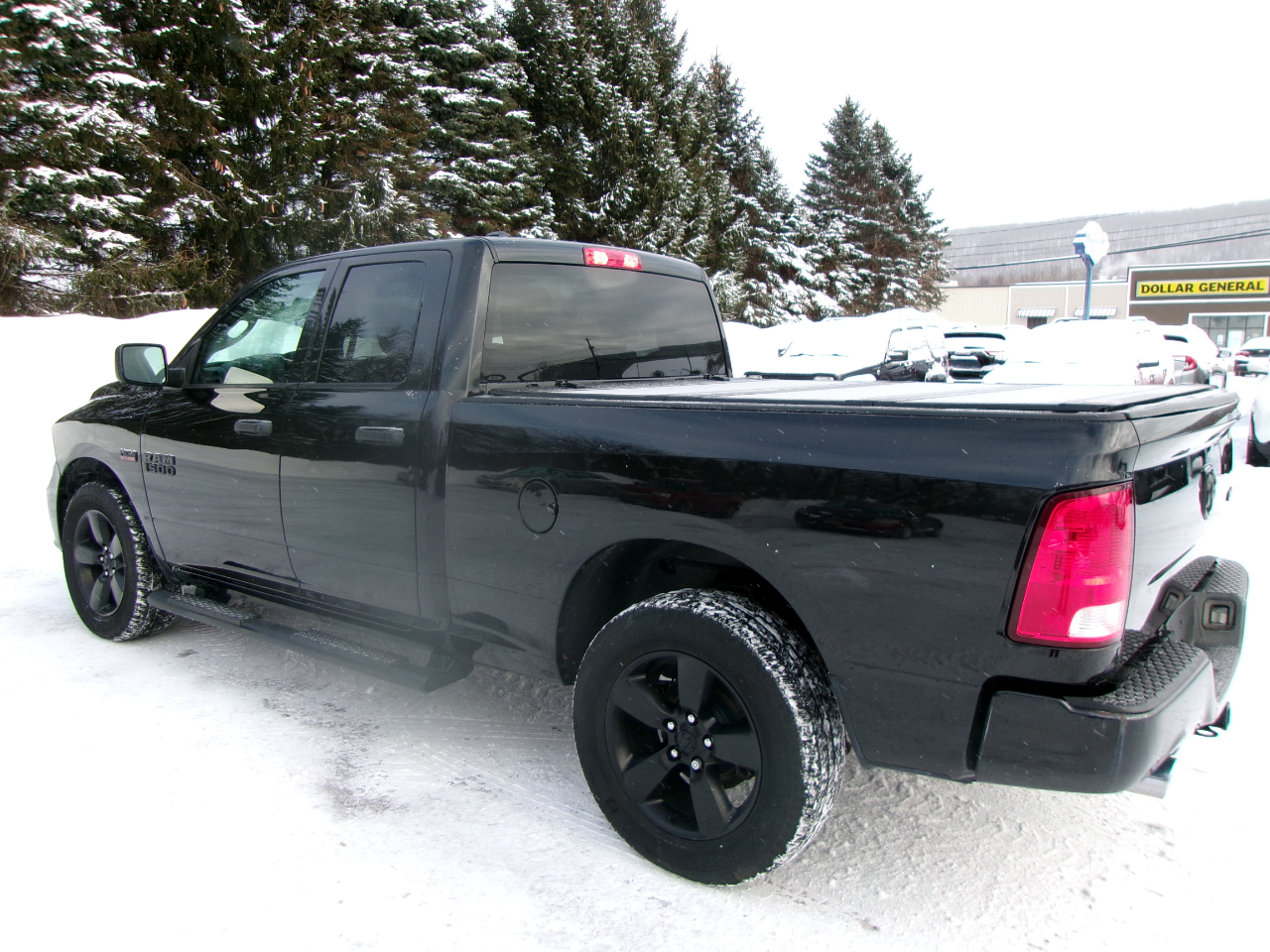 RAM 1500 Tradesman Quad Cab 4WD SWB 2018