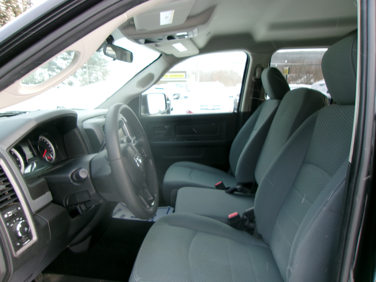 RAM 1500 Tradesman Quad Cab 4WD SWB 2018