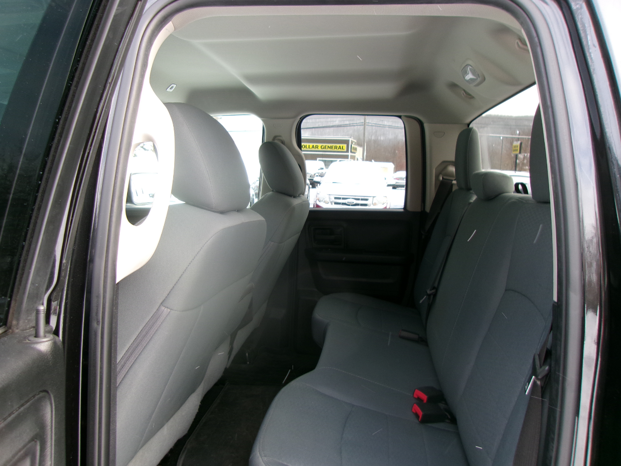 RAM 1500 Tradesman Quad Cab 4WD SWB 2018