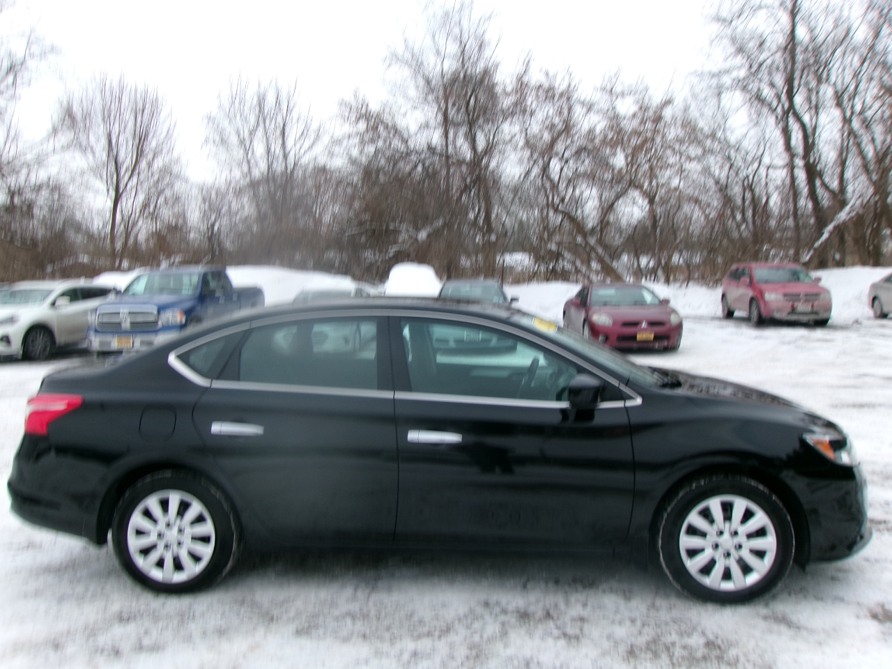 Nissan Sentra S 4D Sedan 2017