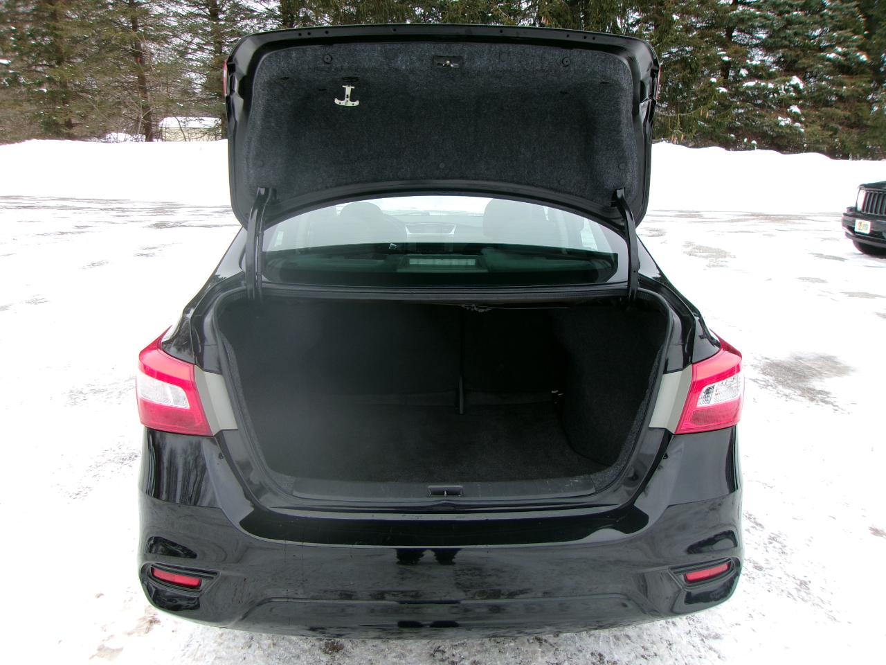 Nissan Sentra S 4D Sedan 2017