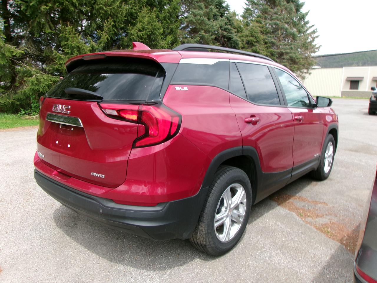 GMC Terrain SLE 4D SUV AWD 2021