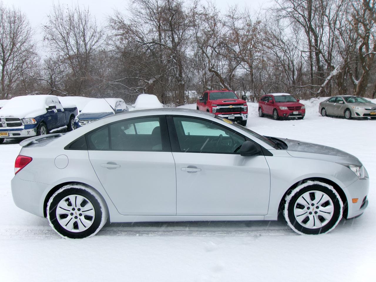 Chevrolet Cruze LS 4D Sedan 2013