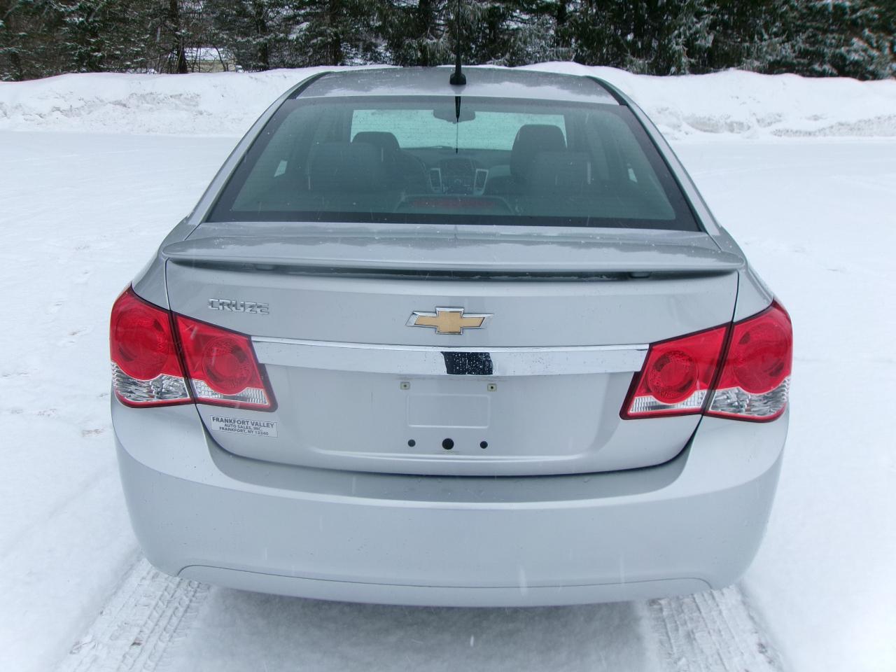 Chevrolet Cruze LS 4D Sedan 2013